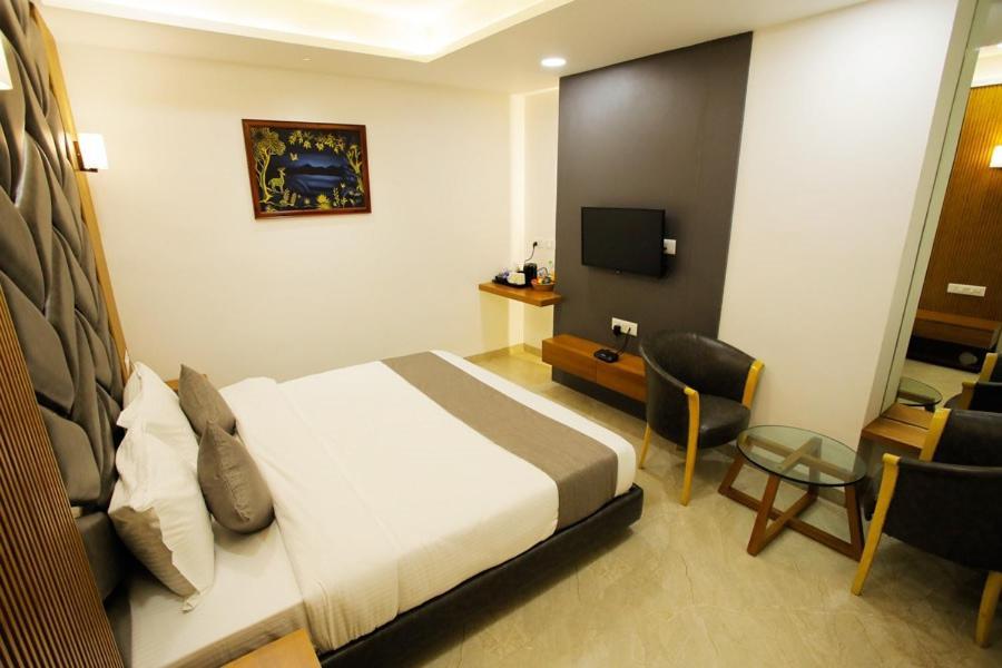 Hotel The Grand Indore Exterior foto